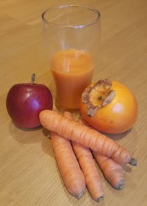 >Jus aux kakis, pommes et carottes